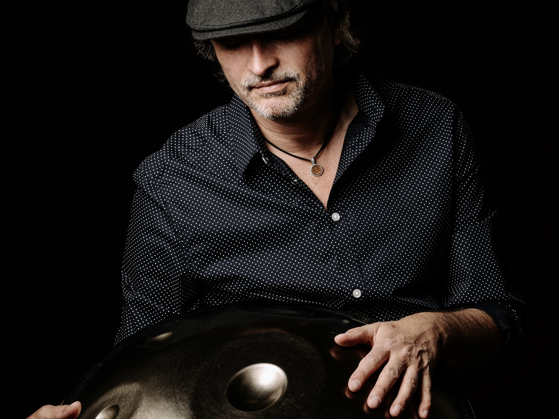 Martin Geiberger Handpan 3 handpan musician